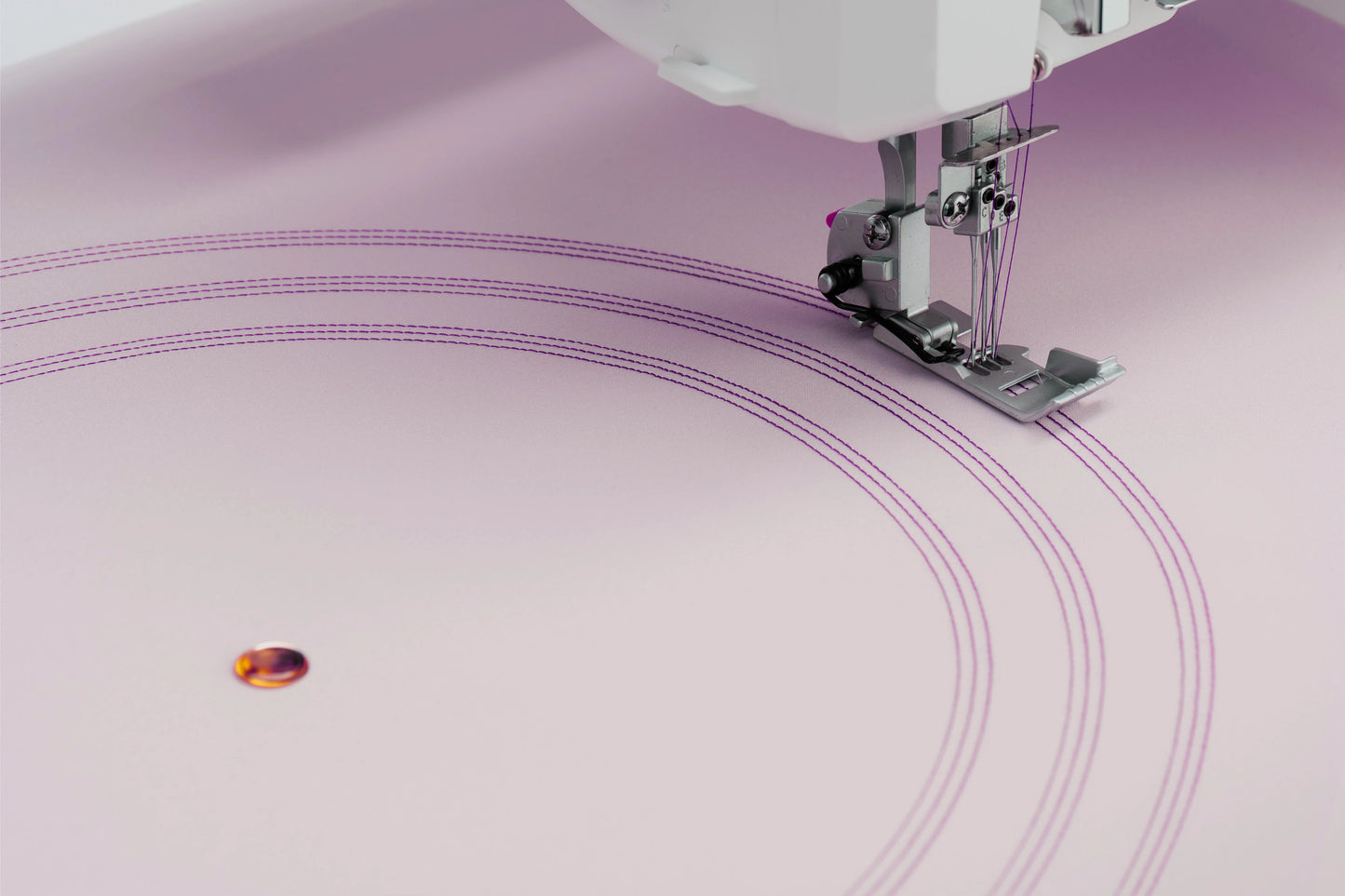 HUSQVARNA VIKING AMBER Air S | 500 Coverlock Machine