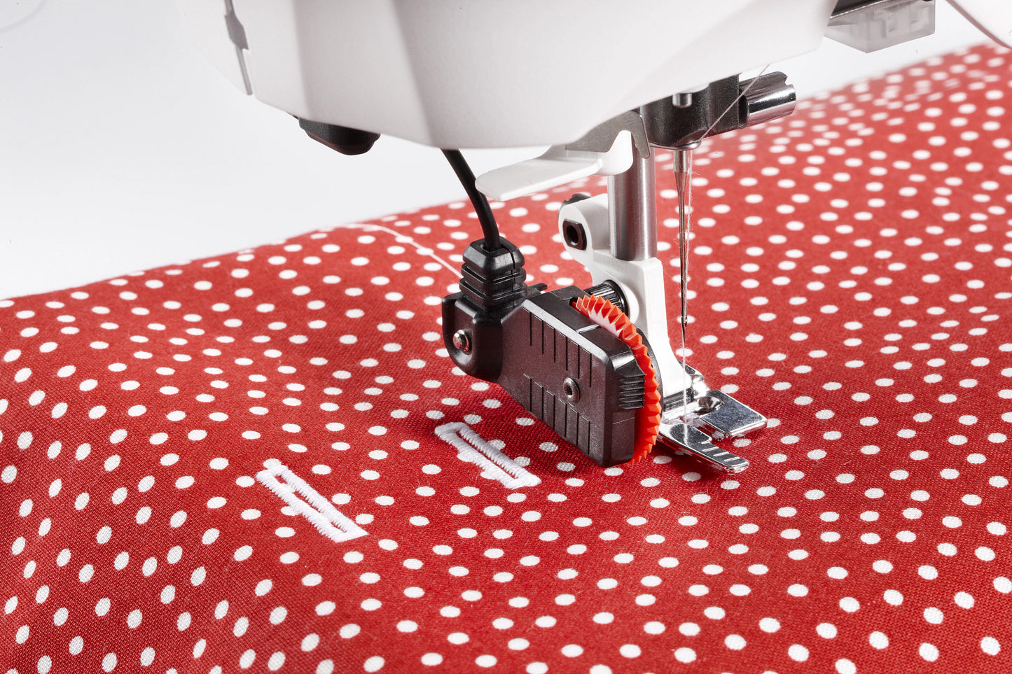 HUSQVARNA VIKING OPAL 670 Sewing Machine