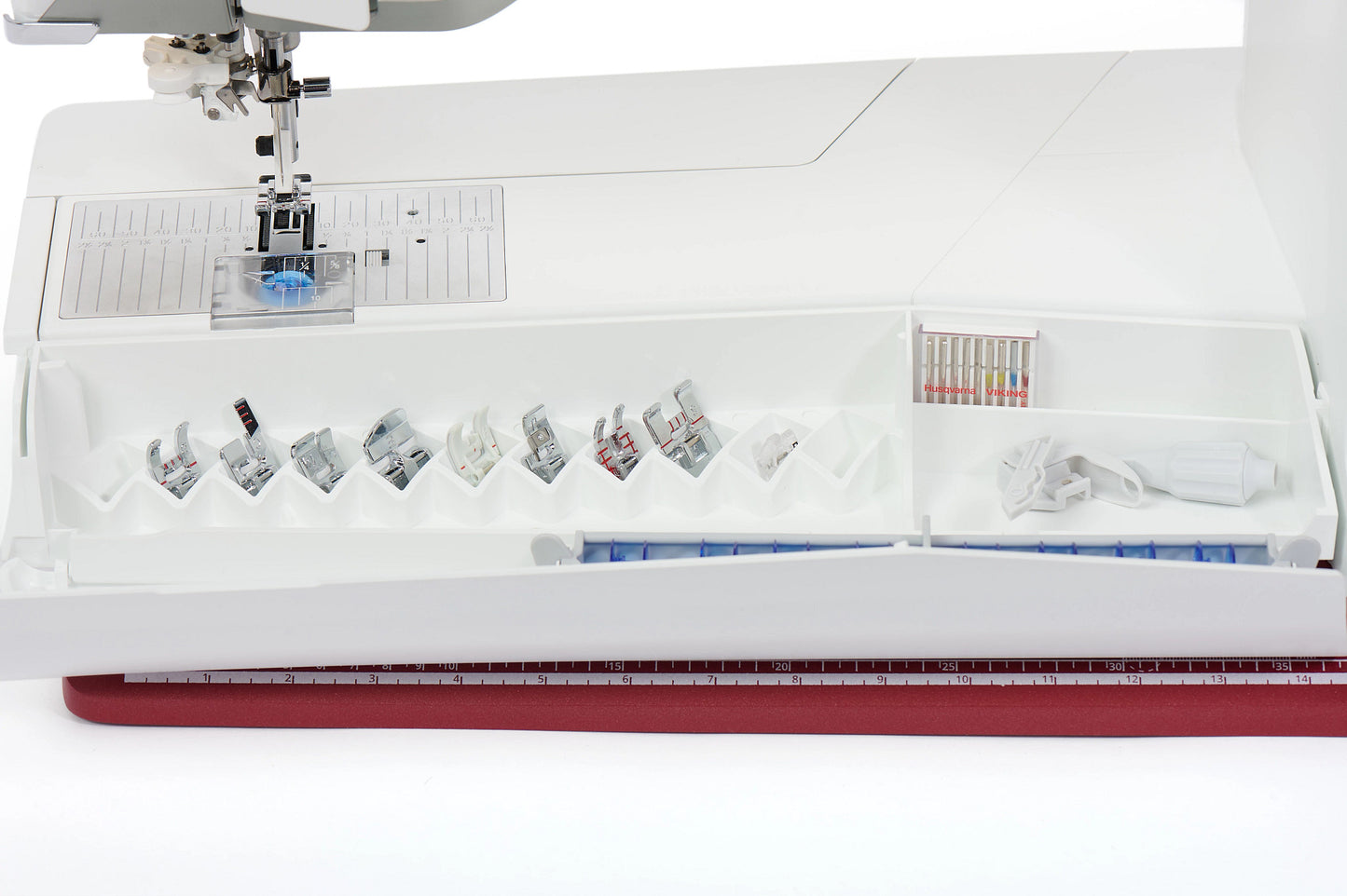 HUSQVARNA VIKING DESIGNER RUBY 90 Sewing & Embroidery Machine