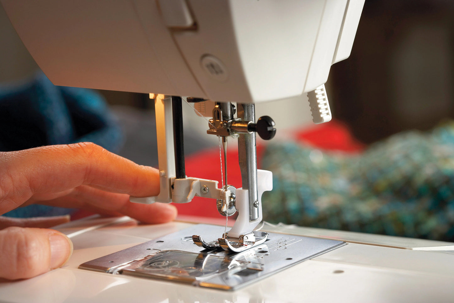 HUSQVARNA VIKING EMERALD 116 Sewing Machine