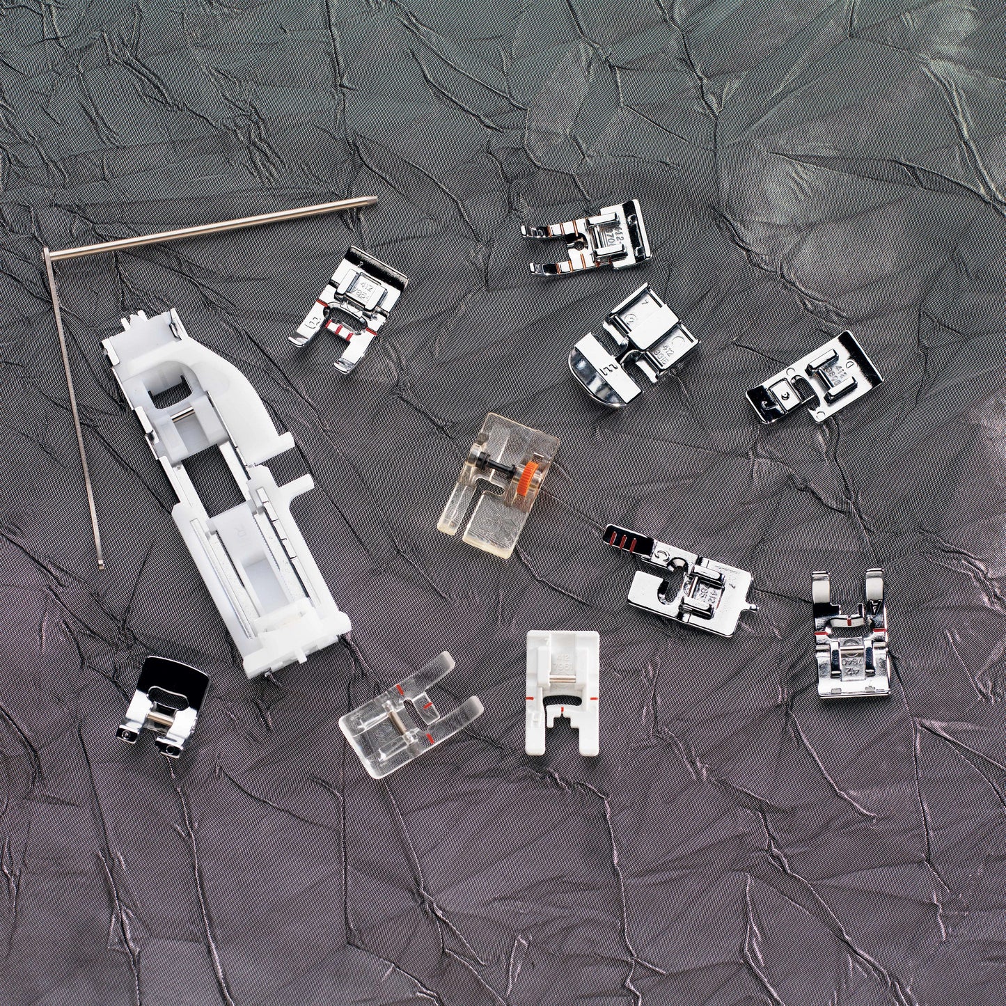 HUSQVARNA VIKING EMERALD 116 Sewing Machine