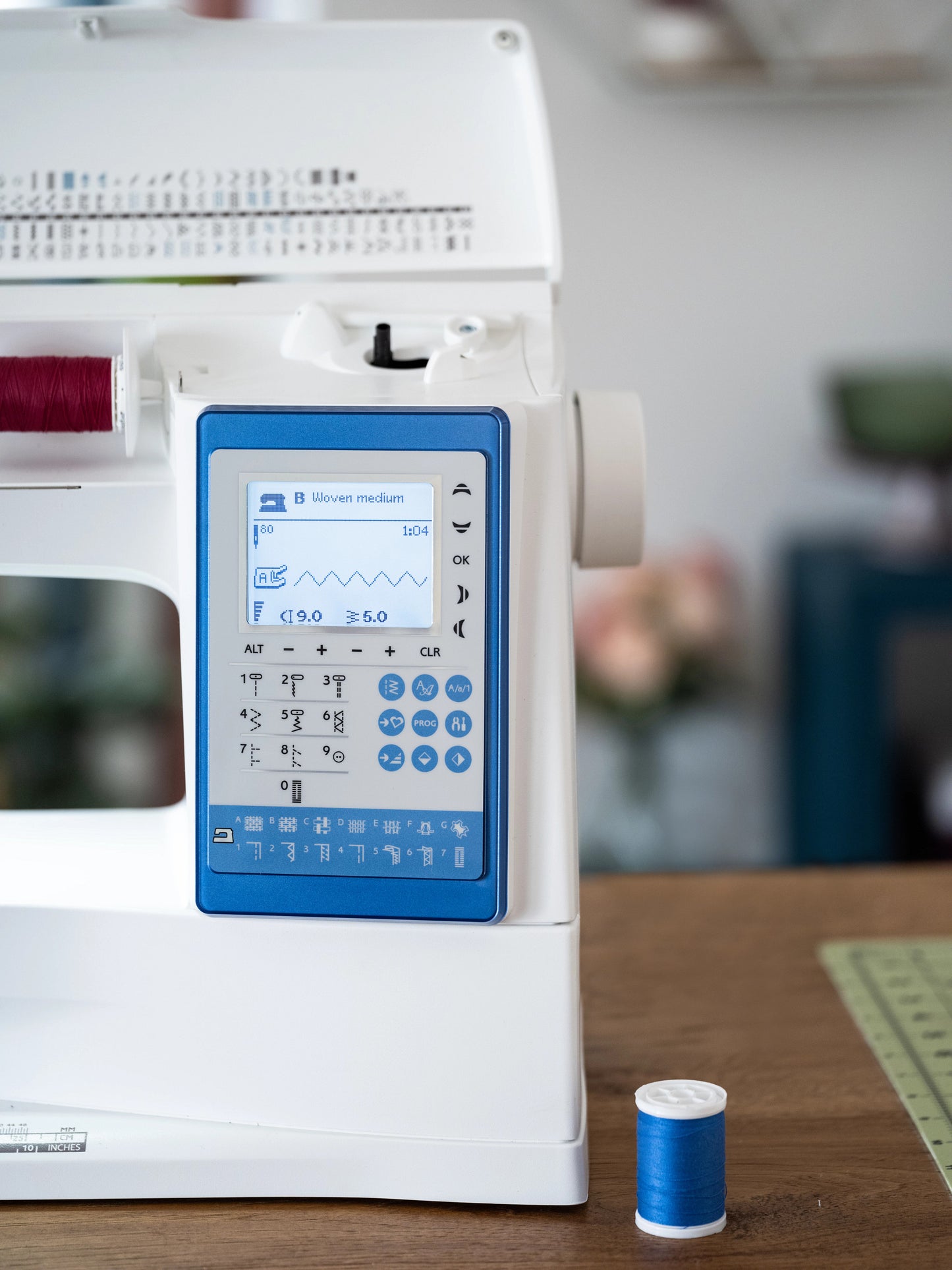 HUSQVARNA® VIKING® SAPPHIRE™ 930 Sewing Machine