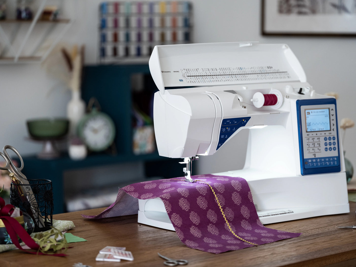 HUSQVARNA® VIKING® SAPPHIRE™ 930 Sewing Machine
