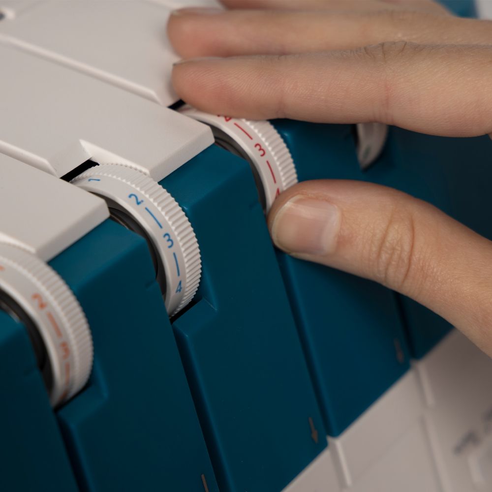 PFAFF admire air 5000 Overlock Machine