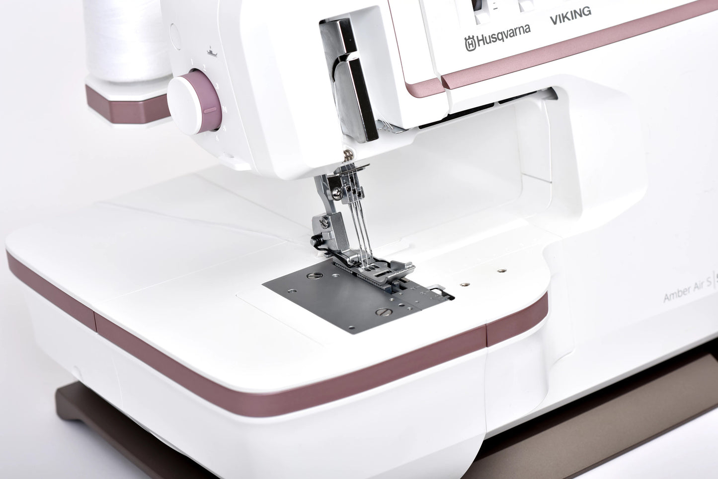 HUSQVARNA VIKING AMBER Air S | 500 Coverlock Machine