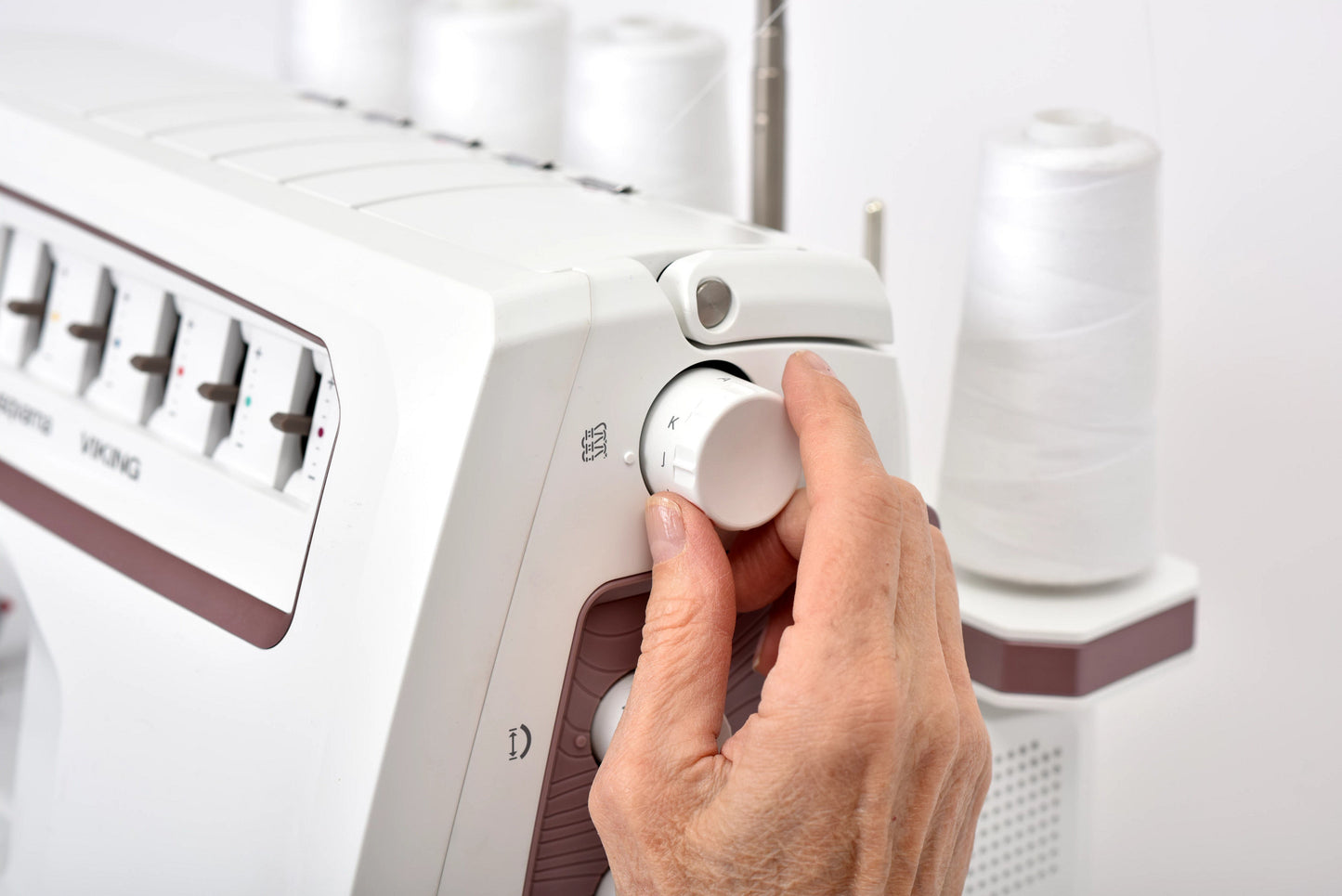 HUSQVARNA VIKING AMBER Air S | 500 Coverlock Machine