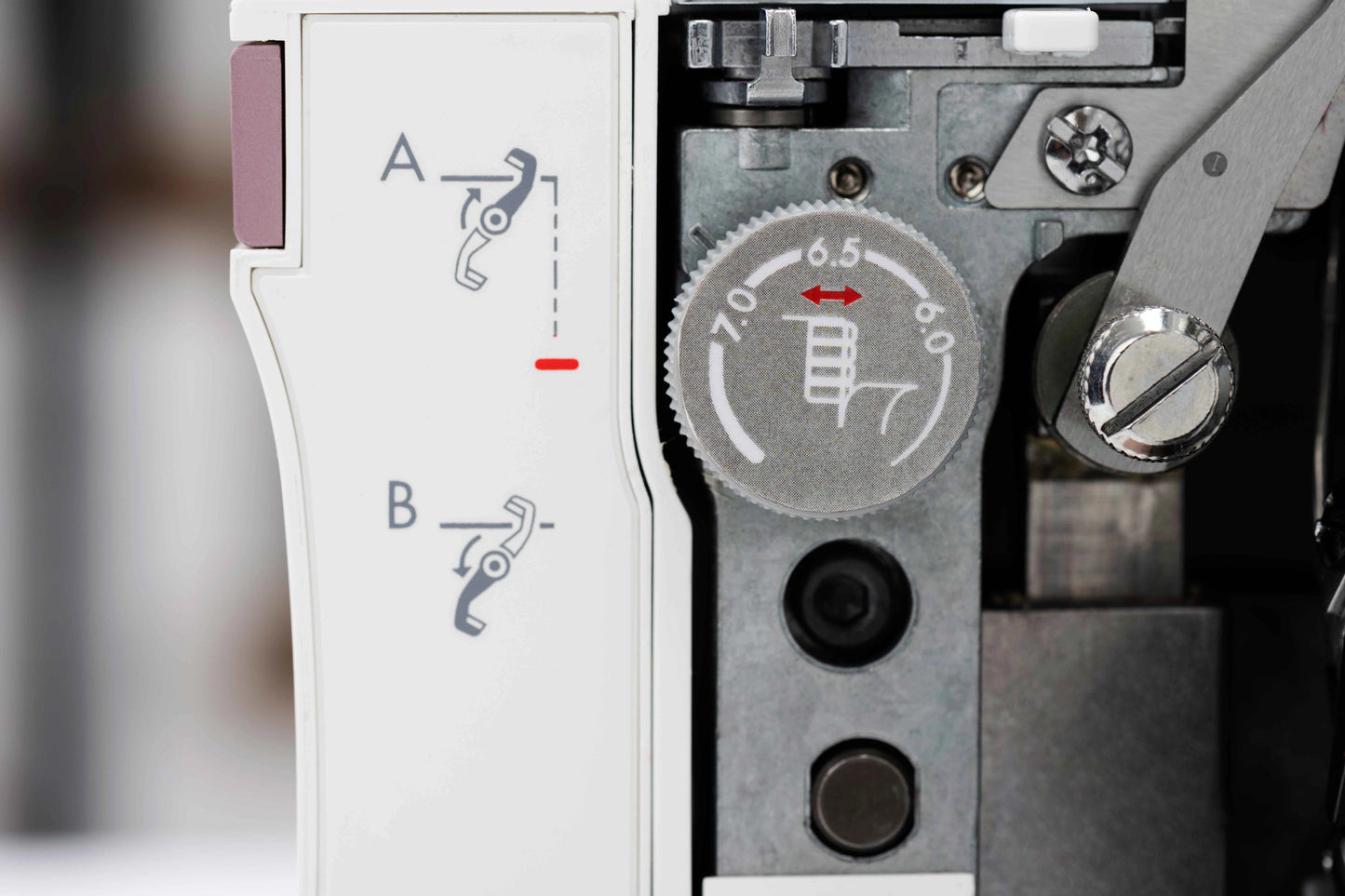 HUSQVARNA VIKING AMBER Air S | 500 Coverlock Machine