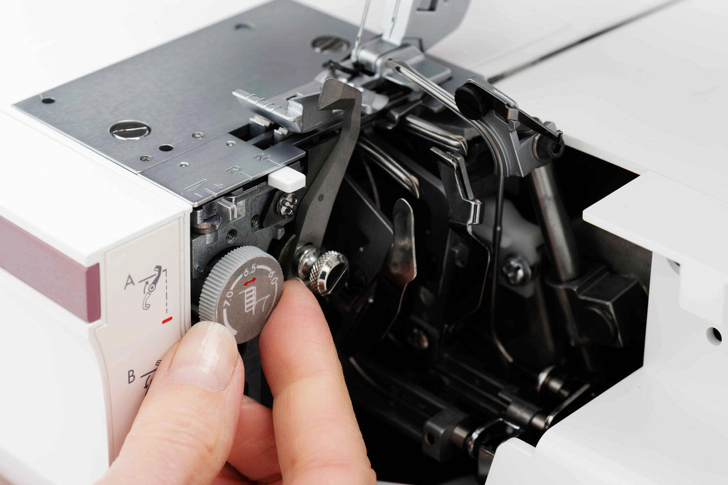 HUSQVARNA VIKING AMBER Air S | 500 Coverlock Machine