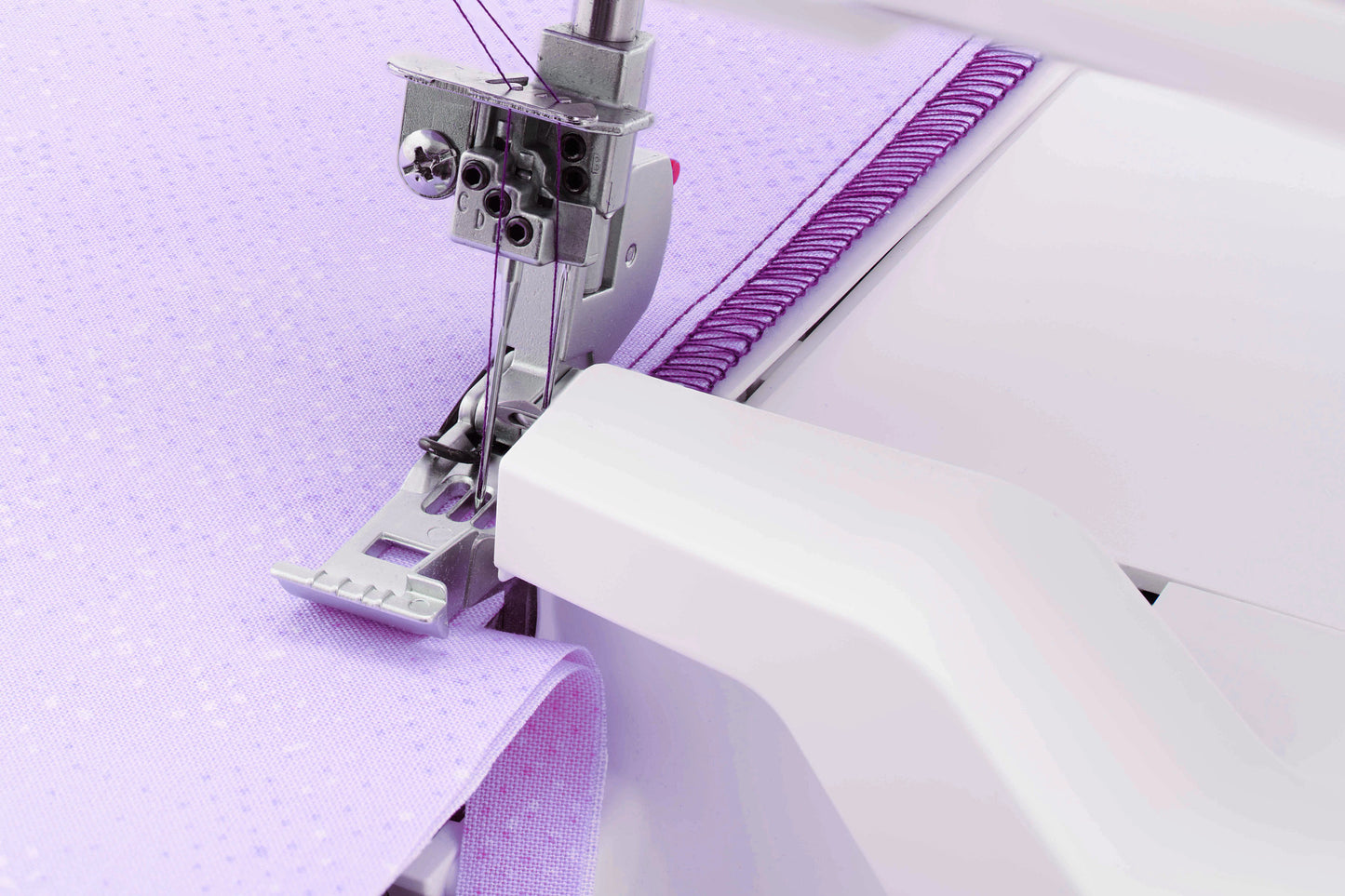 HUSQVARNA VIKING AMBER Air S | 500 Coverlock Machine