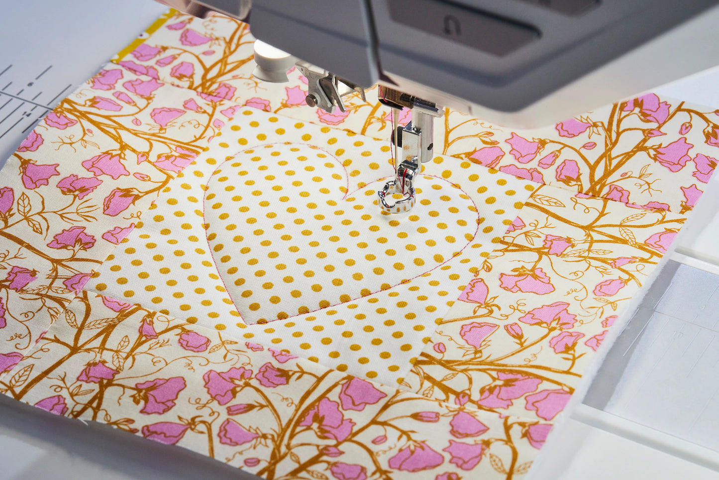 HUSQVARNA VIKING EPIC QUILT 97 Sewing Machine