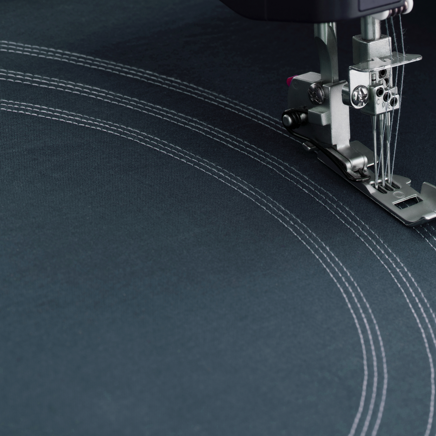 PFAFF admire air 6000 Black Coverlock Machine