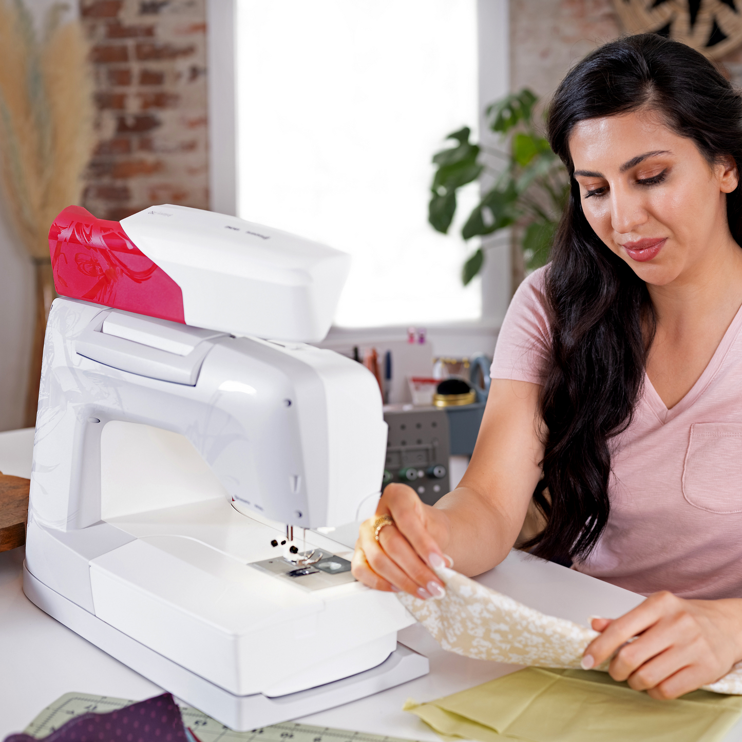 HUSQVARNA VIKING BRILLIANCE 75Q Sewing Machine