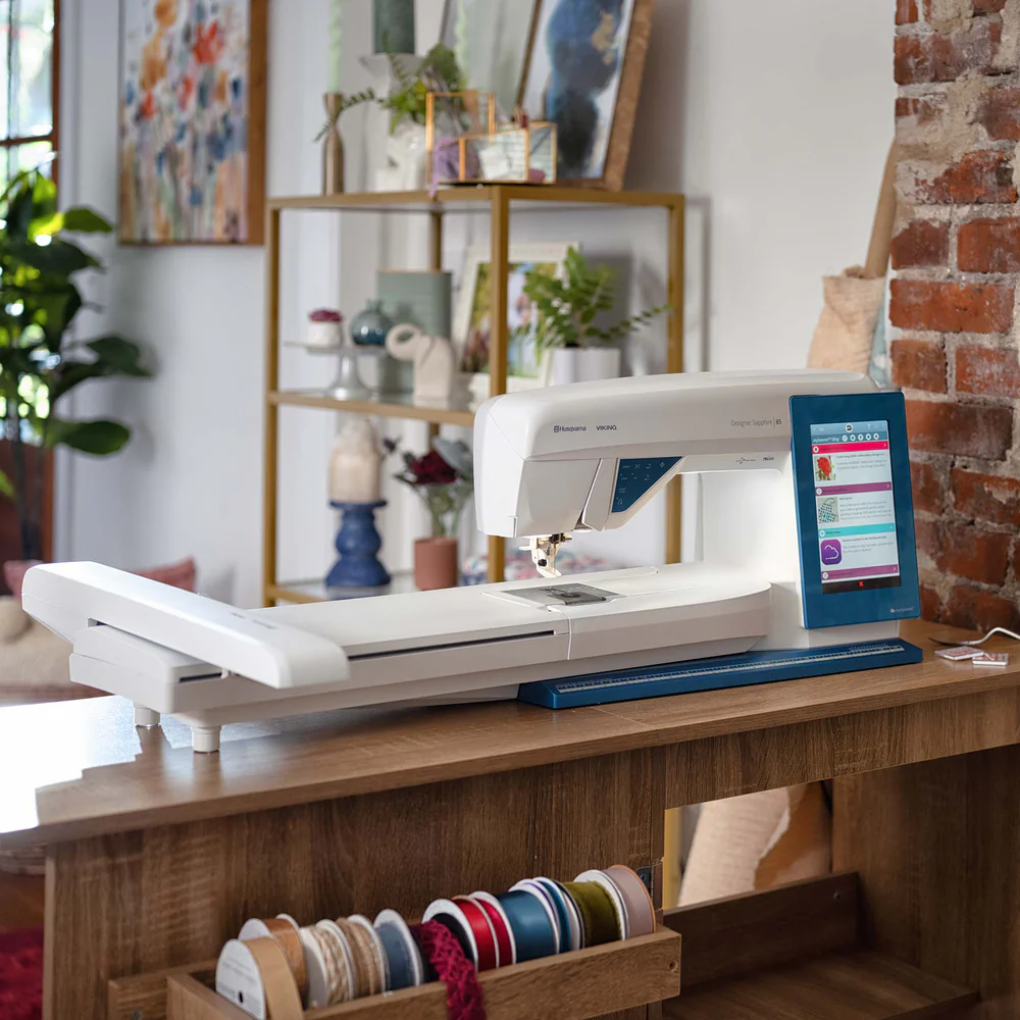 Husqvarna Viking Sapphire 85  Embroidery View