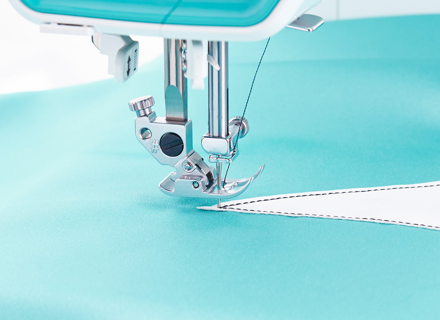 SMARTER BY PFAFF 260c Sewing Machine